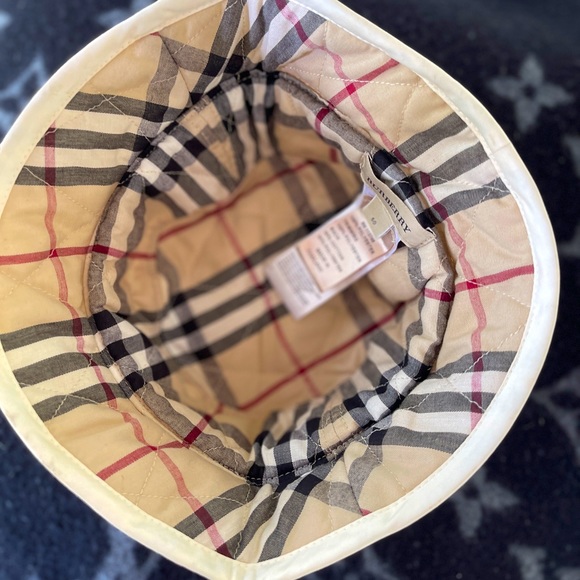 Kids Burberry Bucket - Picture 4 of 5